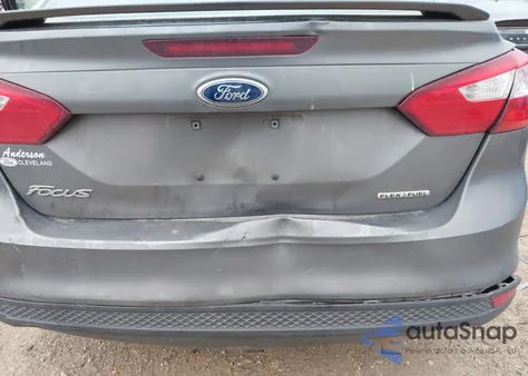 2014 Ford Focus S z USA, uszkodzony, nr VIN 1FADP3E26EL161408